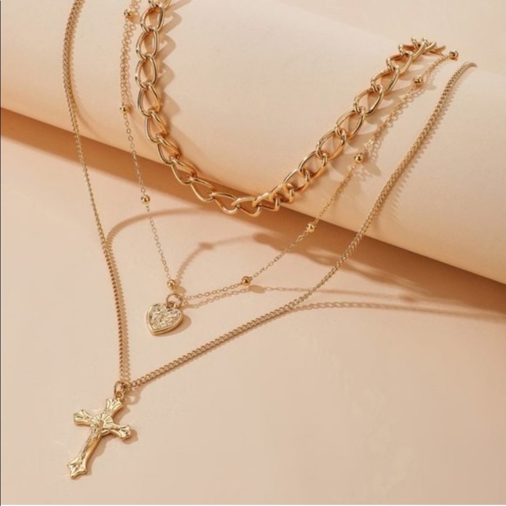 Cross Layer Nexklace